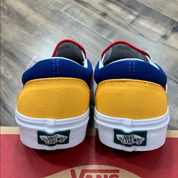 •VANS CLASSIC SLIP ON VANS YACHT CLUB red/blue MENS• - Picture 8 of 16